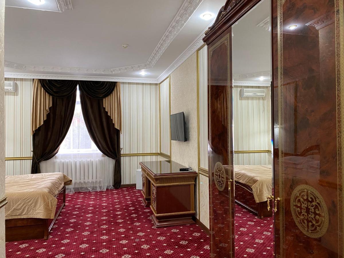Lion Hotel Asztana Kültér fotó