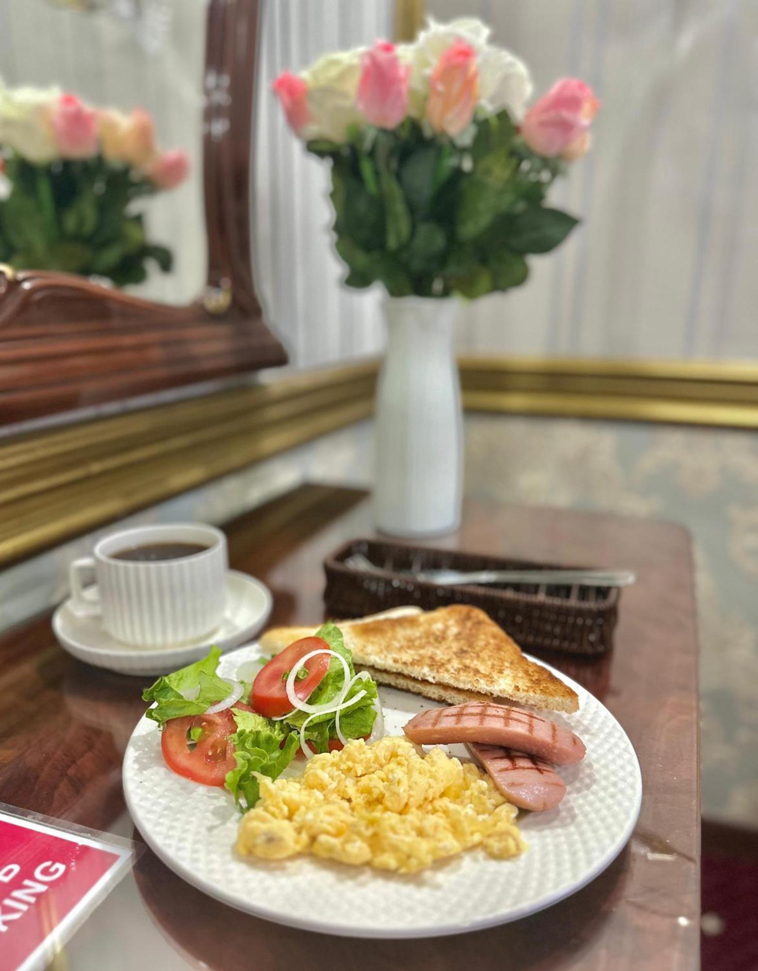 Lion Hotel Asztana Kültér fotó